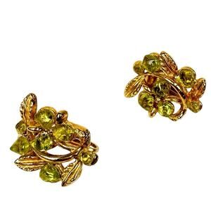 VTG Clip On Earrings Green Faux Peridot Gemstones Gold Tone Floral Glam Formal